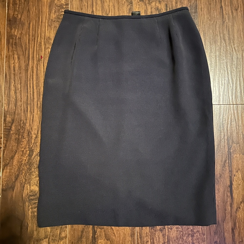 $5-    Pencil skirt, black stripe pinstripe size 8, 🔥